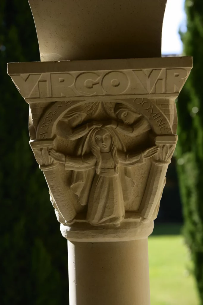 Chapiteau Virgo virginum